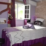 Gite D\'Arles Bungalow \