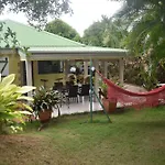 Gite D\'Arles Bungalow \